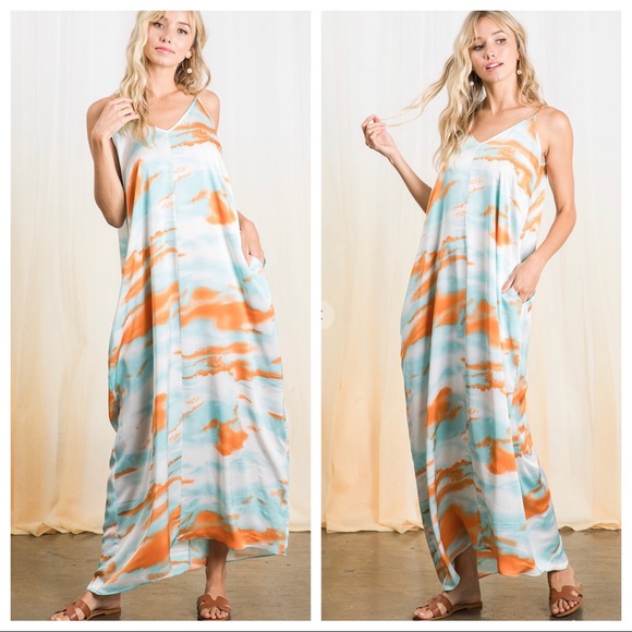 Boho Chic Tye Dye Print Side Pockets Maxi Dress - Picture 4 of 5